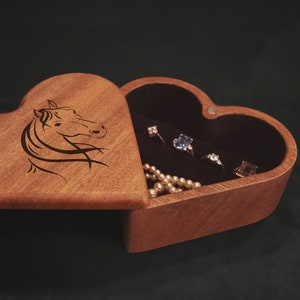 Horse lover jewelry box / Personalize it / Trinket box / Horse lover / Special gift /