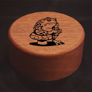 Frog on a mushroom / Handcrafted jewelry box / Trinket box / Special frog lover gift / Frog jewelry box