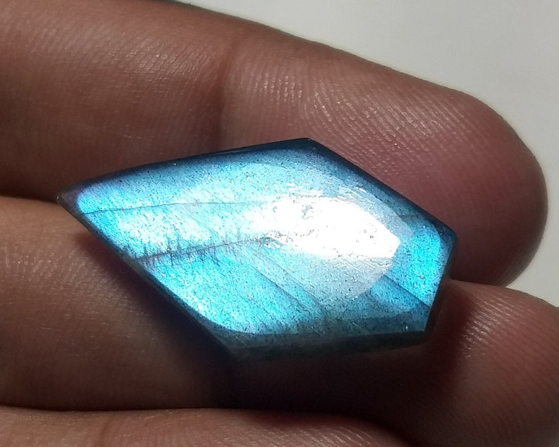 Great Color Purple Flashy Labradorite Cabochon Fancy Shape 28x16x7 mm Labradorite Pendant Size.CB-263 20.00 Ct 100 /% Natural Amazing AAA