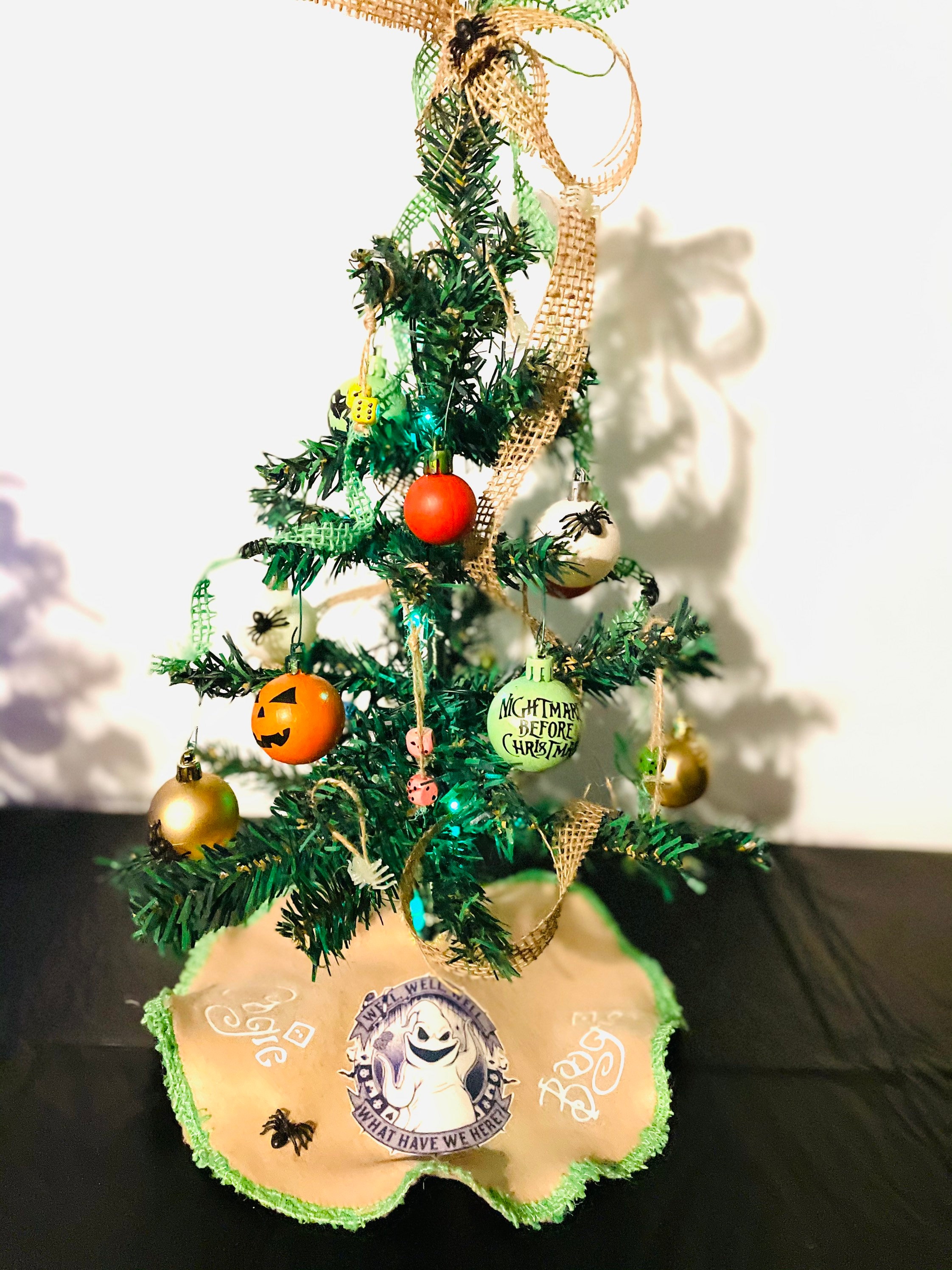 クリスマスツリーのナイトメア・ビフォア・クリスマス - ウーギー