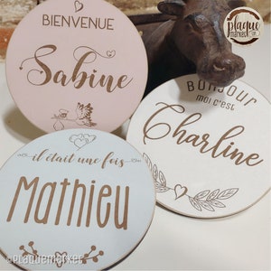 Carte bienvenue bébé (14,5 cm) Prénom plaque en bois, Carte en bois personnalisée, Cadeau naissance, Carte étape bébé Carte d'annonce Enfant