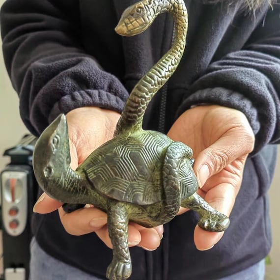 置物 縁起物 動物 ペット ガジェット BESS 亀 風水亀と蛇の像、蛇亀の