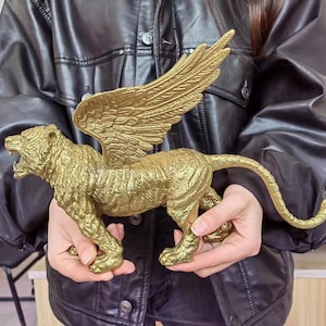 Vintage style Mythological Copper Winged Tiger Figurine statue,Brass Big Cat Sculpture Home Decor Ornament,hand painted tabletop Office P610