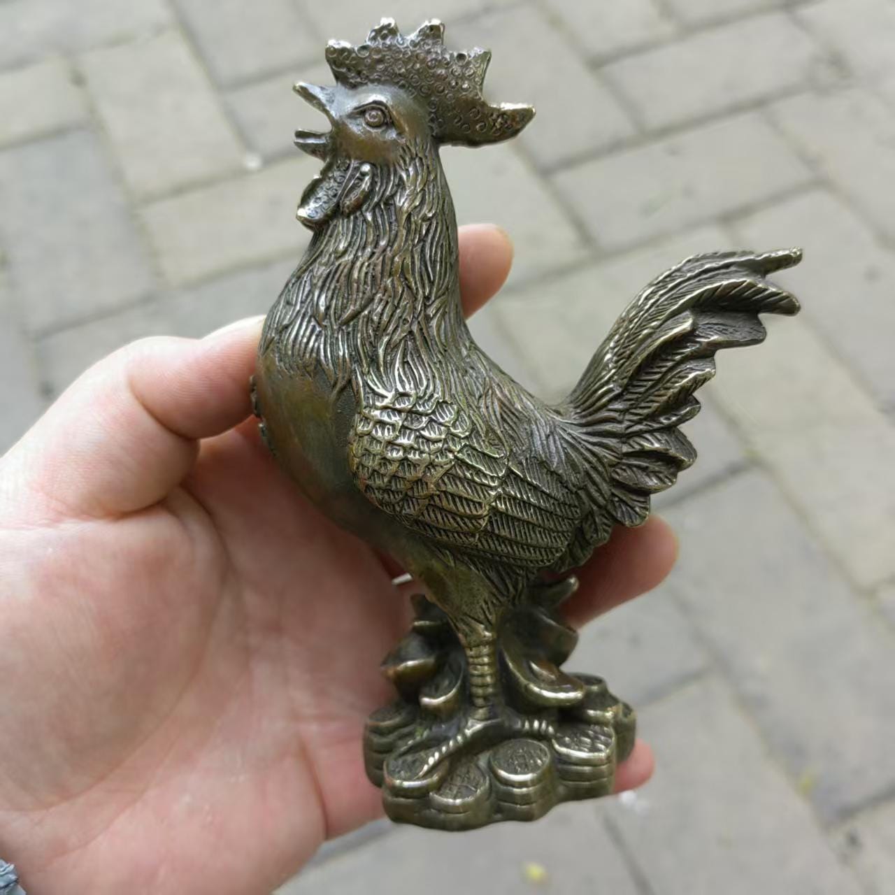 Vintage Copper Lucky Standing Rooster Sculpture Statue, Brass Decorative Bird Ornament Collectible Art Life-Like Outdoor Chicken Sculptures