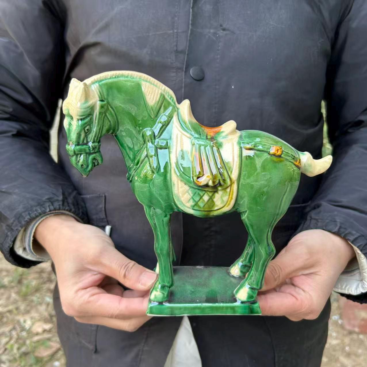 Grand cheval cabré en verre noir Zanetti Murano