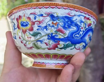 ヴィンテージ景徳鎮青白磁ボウル：手描き抽象デザイン - Etsy 日本