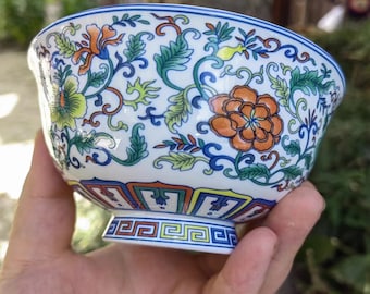 ヴィンテージ景徳鎮青白磁ボウル：手描き抽象デザイン - Etsy 日本