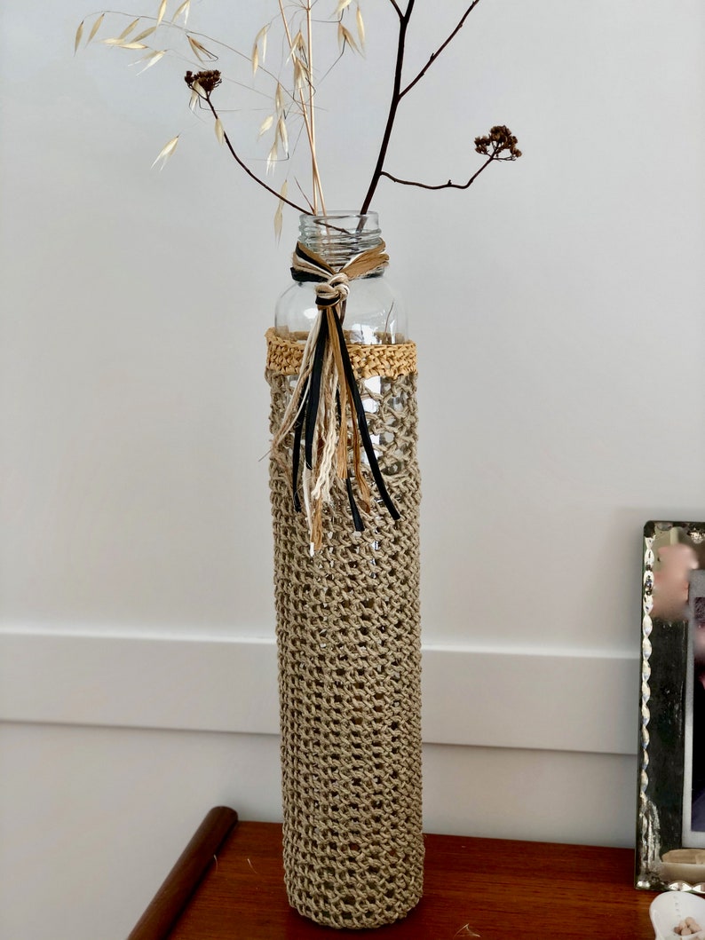 Soliflore long-haired A CAMPAGNE dressed in polished linen and raffia vase