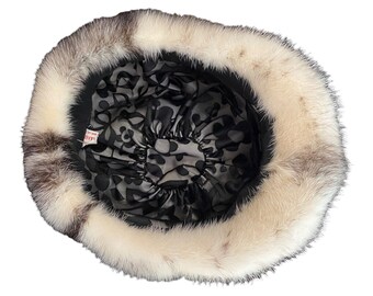 Black and White CROSS MINK Baseball Style Hat, Size Xs-21  display picture 1