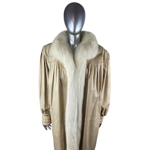Ivory Leather 3/4 Stroller w/Shadow Fox, MARVIN RICHARDS Designer, Size L/XL, Certified Vintage Fur w/Storage Bag and Appraisal