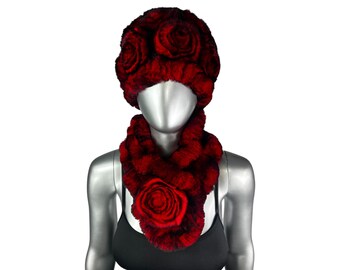 Cappello e sciarpa REX RABBIT rossi con rosette, taglia unica 21&quot;-23&quot; con elastico, pelliccia vintage certificata