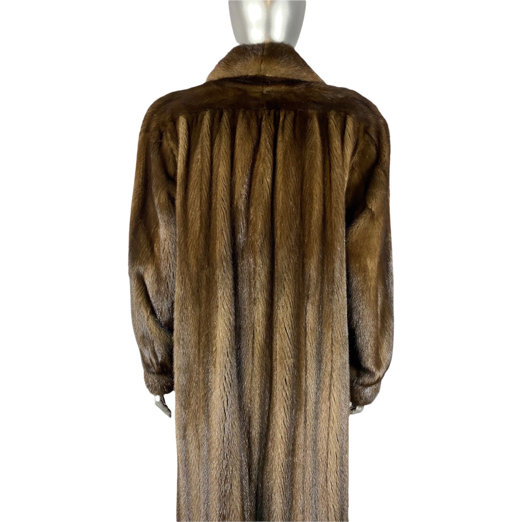 MAHOGANY Mink Coat, NINA RICCI Paris Designer, Female Pelts, Size