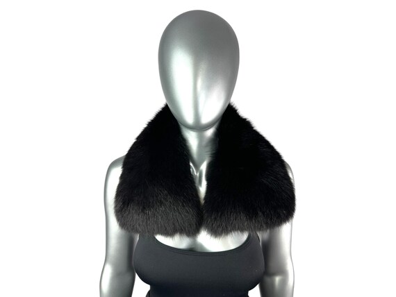Black fox collar discount