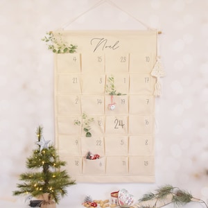 Adventskalender aus Stoff mit 24 Taschen zum Aufhängen & Wunschtext personalisierter Adventskalender zum Befüllen großer Adventskalender Bild 1