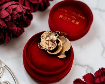 Art Nouveau Swivel Charm