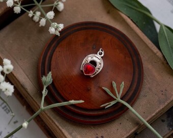 Glowing Heart in Horseshoe Charm