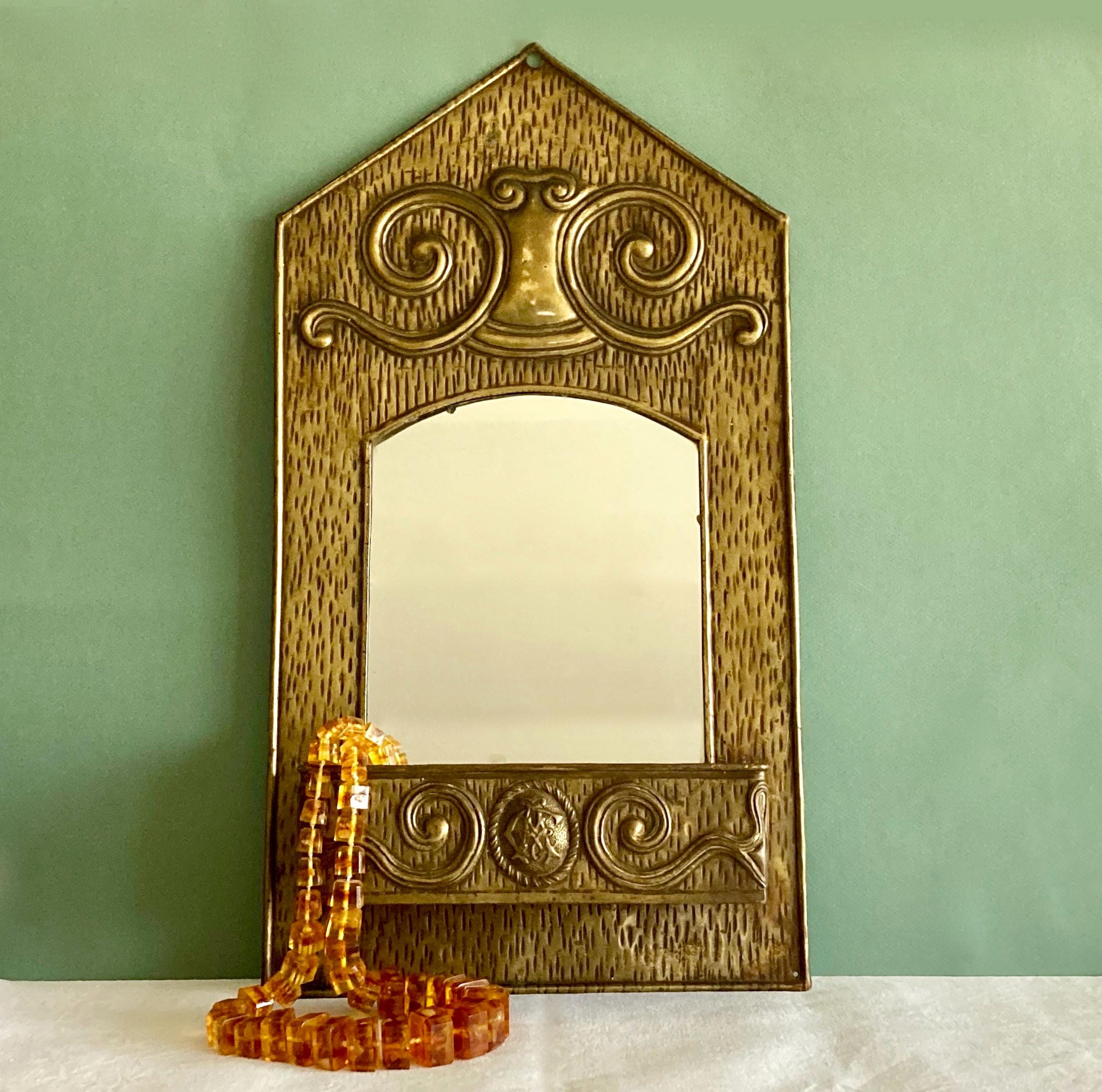 Miroir Mural Antique En Laiton Gaufré Avec Rangement, France