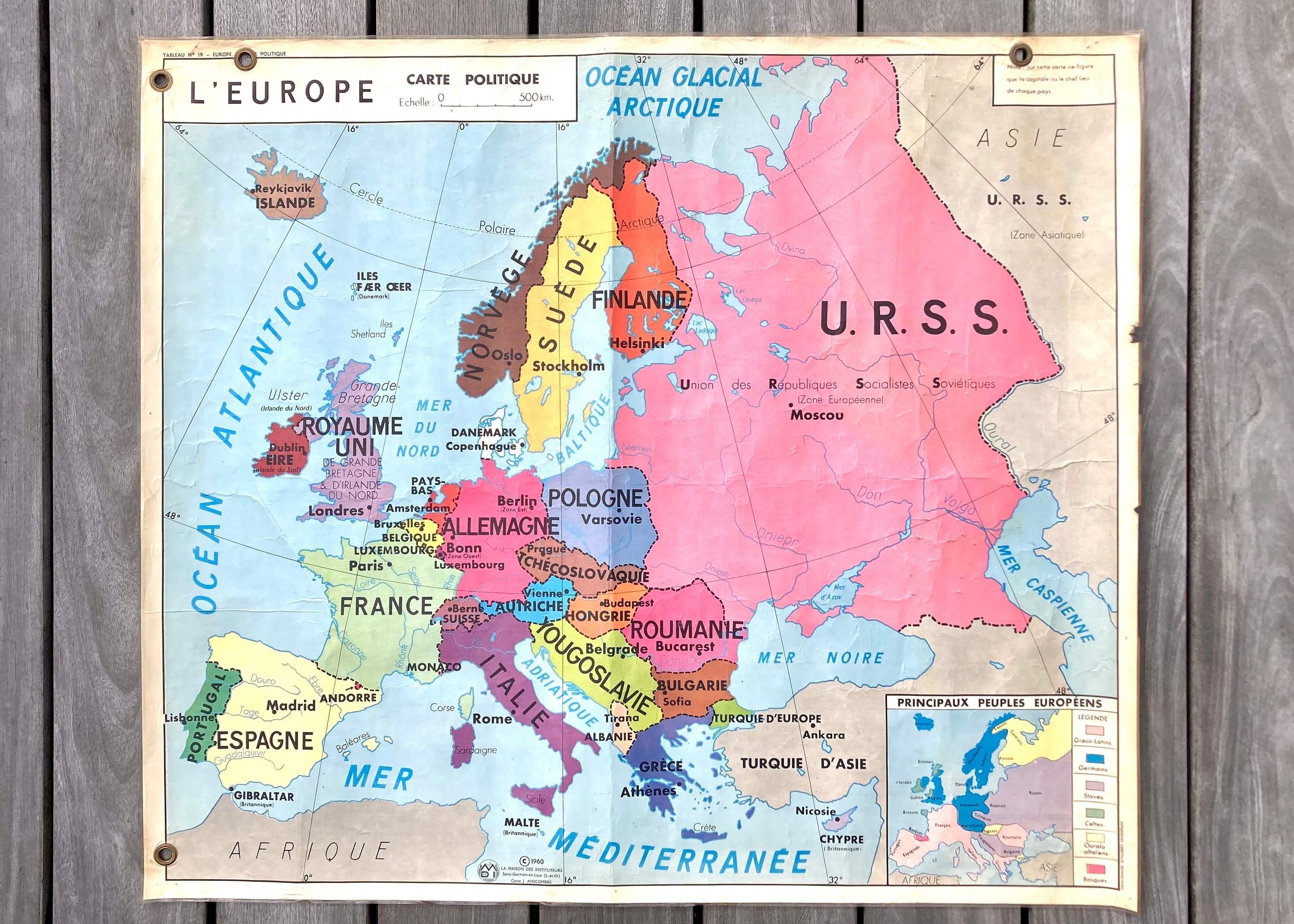 大型ヴィンテージ フランス学校地図: 1960 年代の北米とヨーロッパの
