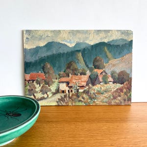 Pequeña pintura al óleo original francesa vintage, paisaje sin marco sobre cartón, obra de arte de la década de 1940 de un pueblo francés en los Vosgos.