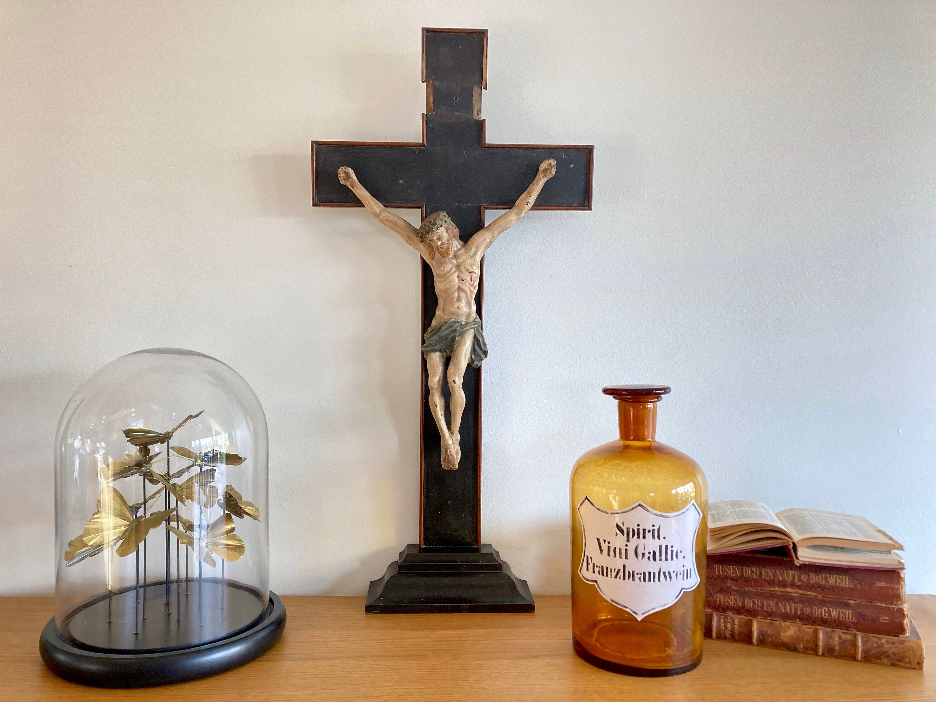 Grand Crucifix Antique Français en Bois et Fonte, Décoration Religieuse Vintage