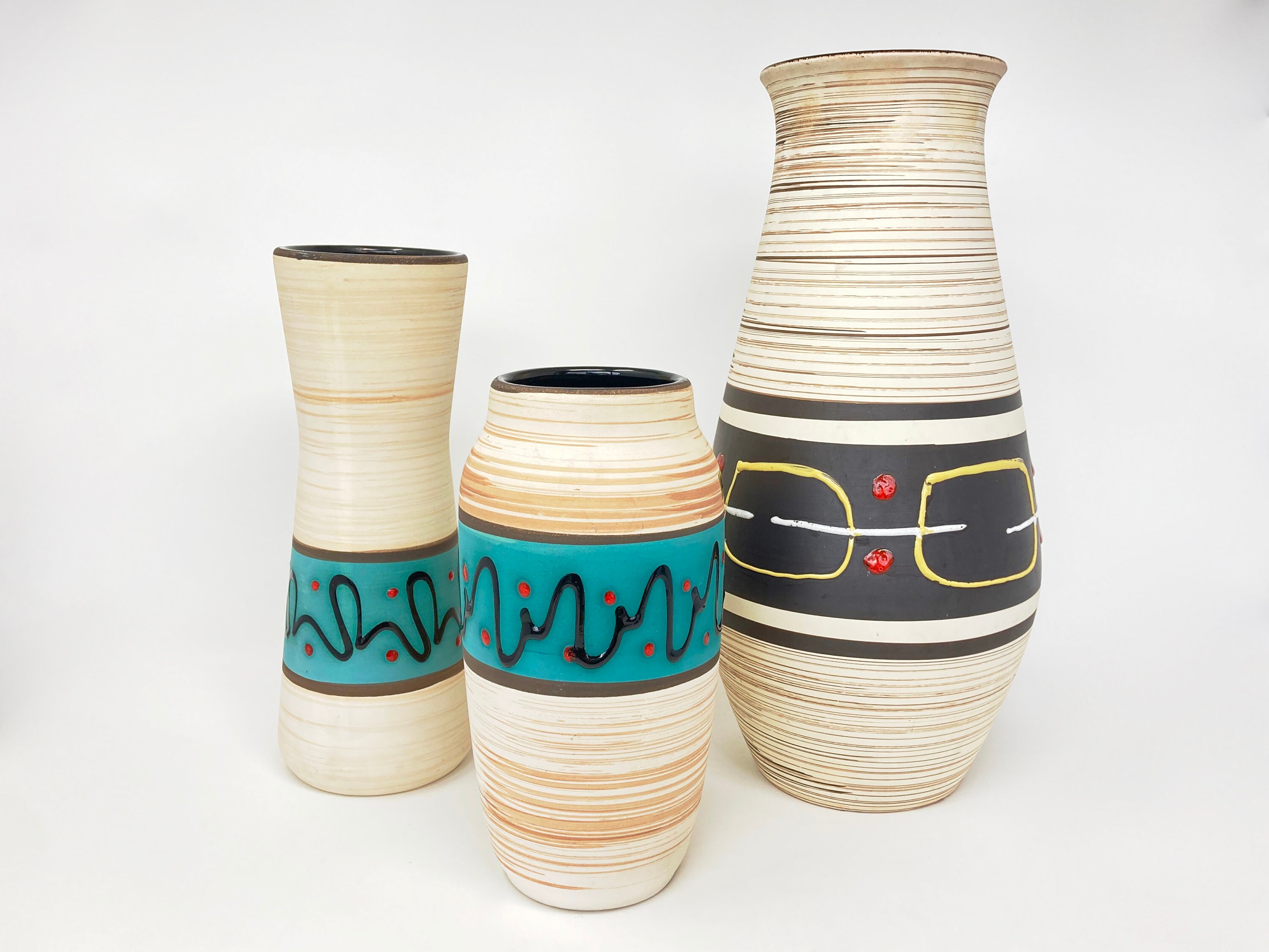 Trois Vases De Lave Grasse