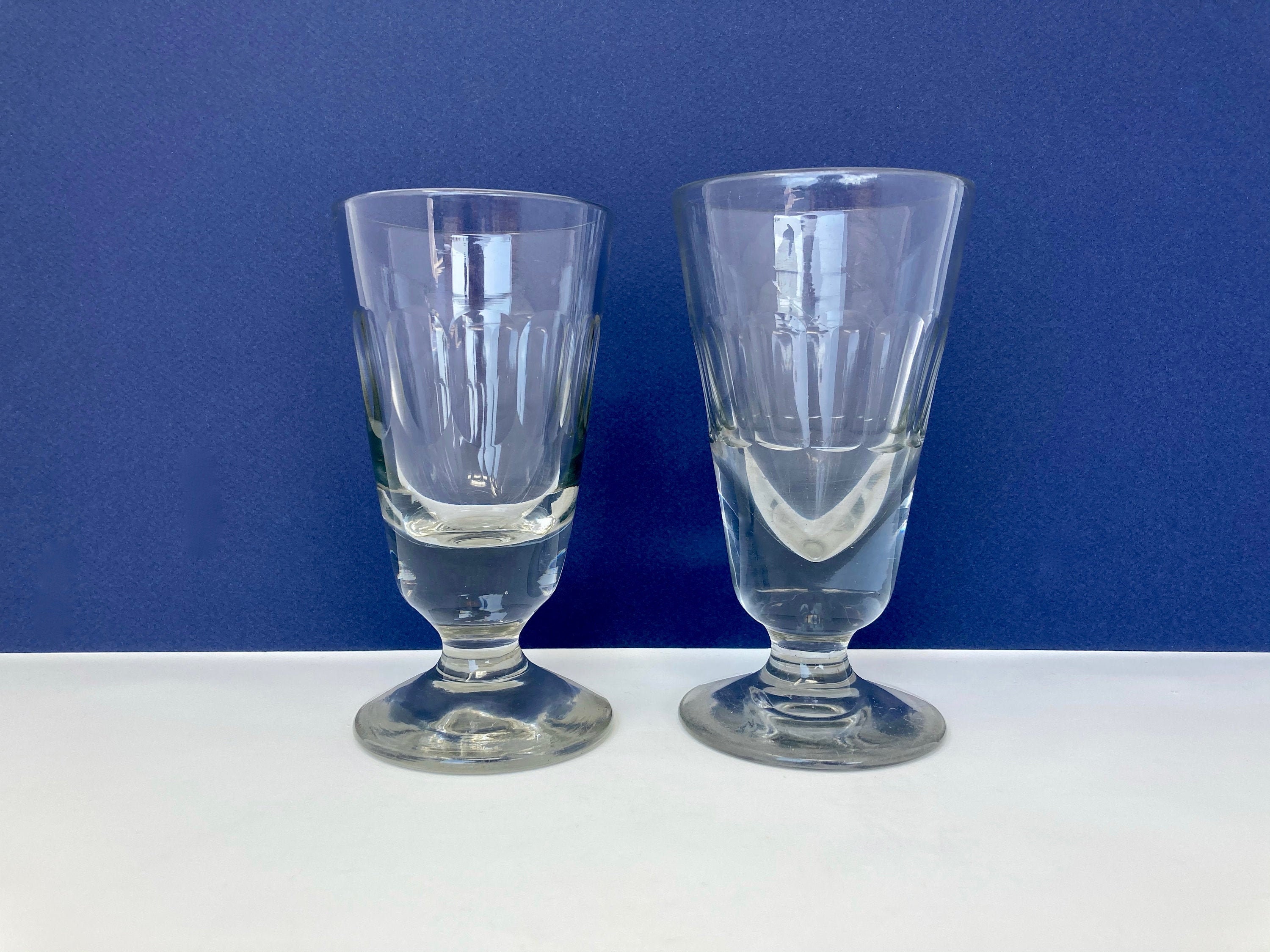 Deux Verres à Vin Antiques Français Faits La Main