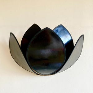 Pantalla de lámpara de pared vintage francesa de gran tamaño con forma de alcachofa, aplique de pared negro de cartón, pantalla de lámpara con forma de loto, iluminación vintage estilo Hollywood Regency