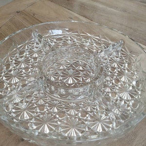 Vintage. Molded crystal aperitif dish. Diam. 25 cm. New