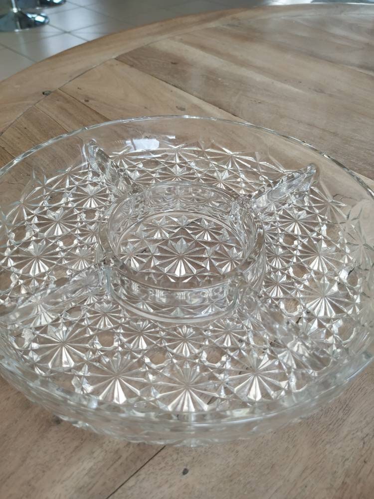 Vintage. Plat Apéritif en Cristal Moulé. Diam. 25 cm. Neuf