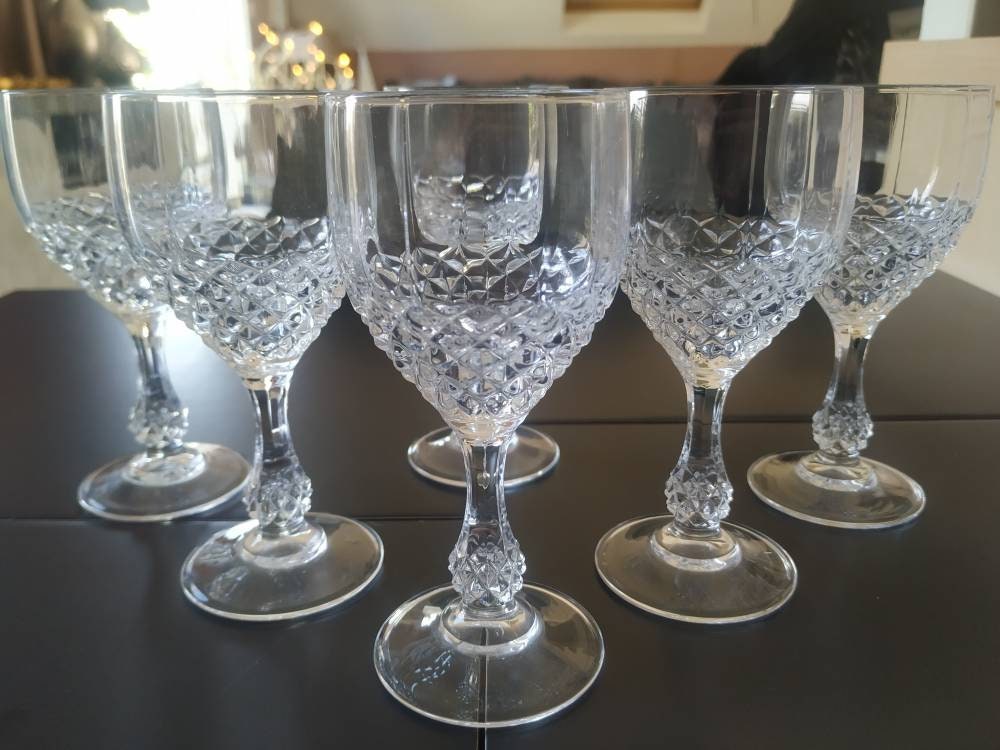 Verre à pied violet Diamant 34cl