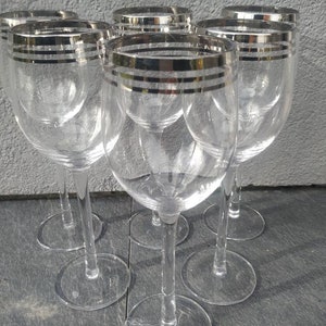 Set of 6 large stemmed wine glasses. Boho crystal. Very chic and refined design with its silver edging. High 22.5 cm