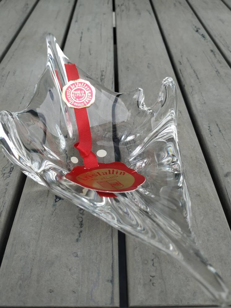 Vide Poche en Cristal de Vallerysthal Moselle. Cristallin Au Plomb. Longueur X Largeur. 26, 5 12 cm.