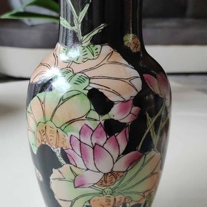 Vintage Asian/Chinese baluster vase, in glazed ceramic - Decorated with floral and exotic bird motifs in pastel tones. Top 25.5