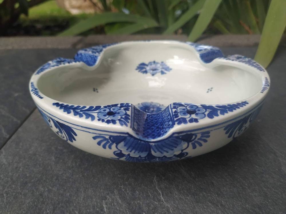 Vintage. Cendrier/Vide Poche Signé Delft 1097 Sous Le Dessous | Voir Dernière Photo. en Porcelaine F