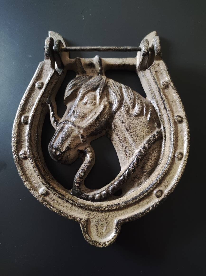 Cheval en fonte sur socle Verlaine 4537