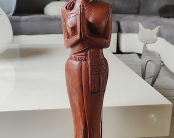 木製の女性像、タイのサワディー挨拶のフィギュア、手彫り、手描き