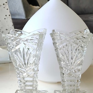 Pair of Art Deco vases in Boho/Boho Czech crystal. Leafy cross patterns