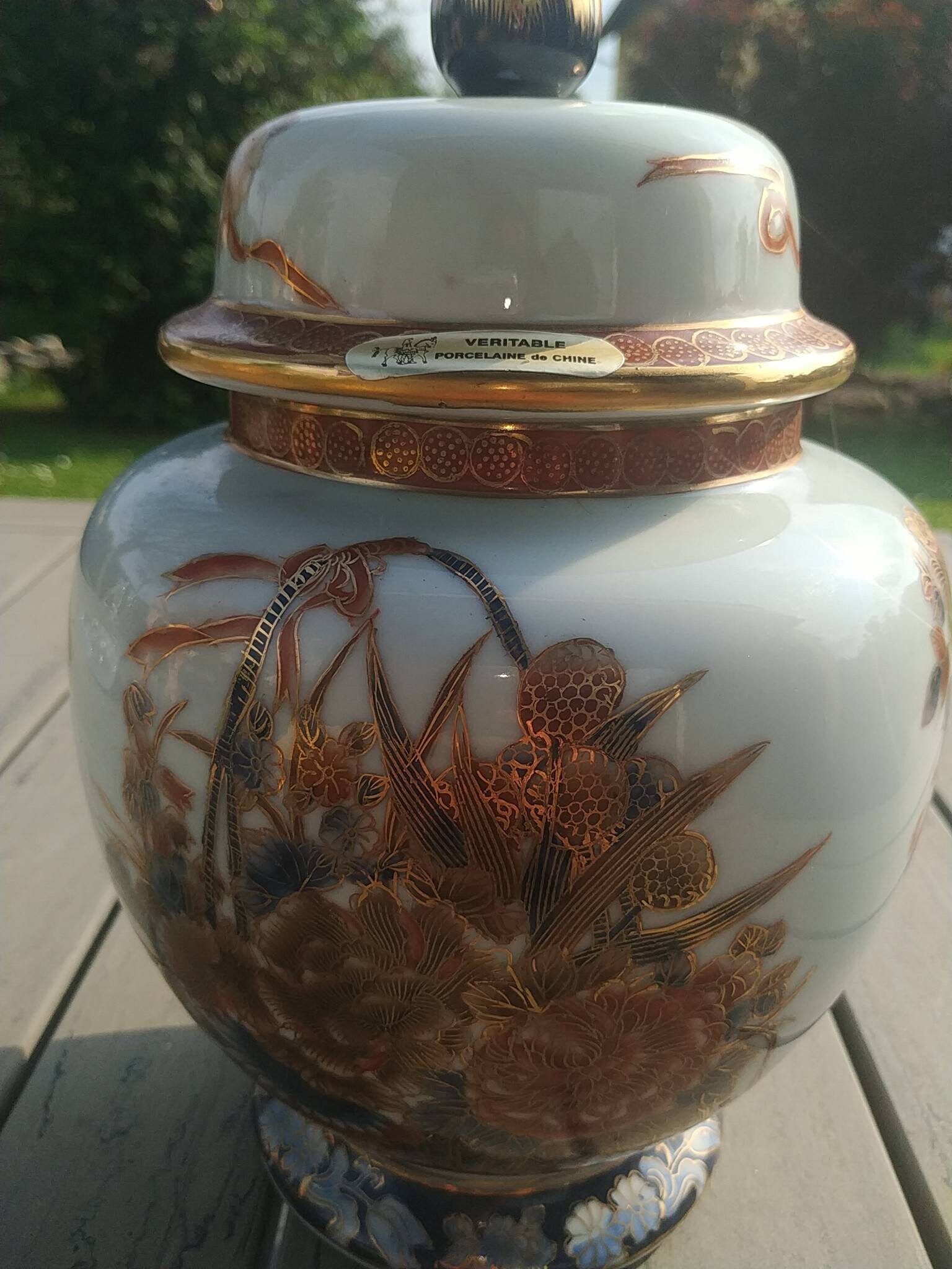 Vintage. Grand Vase Chinois Décoratif/Potiche. en Véritable Porcelaine de Chine. Haut 30 cm. Signé. 