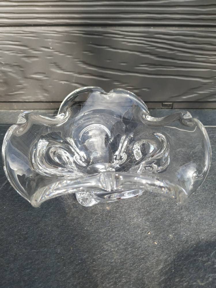 Vintage. Vide Poche/Cendrier en Cristal Aux Bords Polylobés. Style Cristal de Daum. Diamètre 15 cm. 