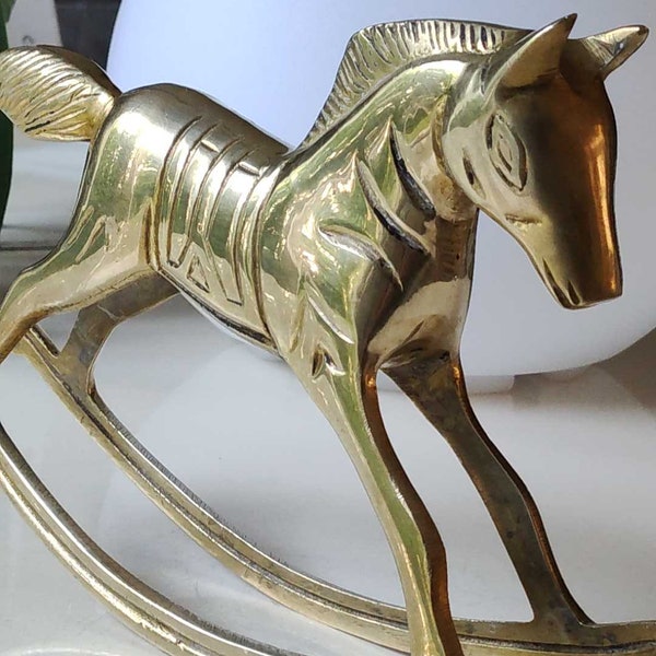 Sculpture cheval à bascule vintage en laiton, belle brillance