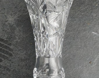 Gobelet H 7,7 cm en cristal de Bayel cristal taillé signé France 