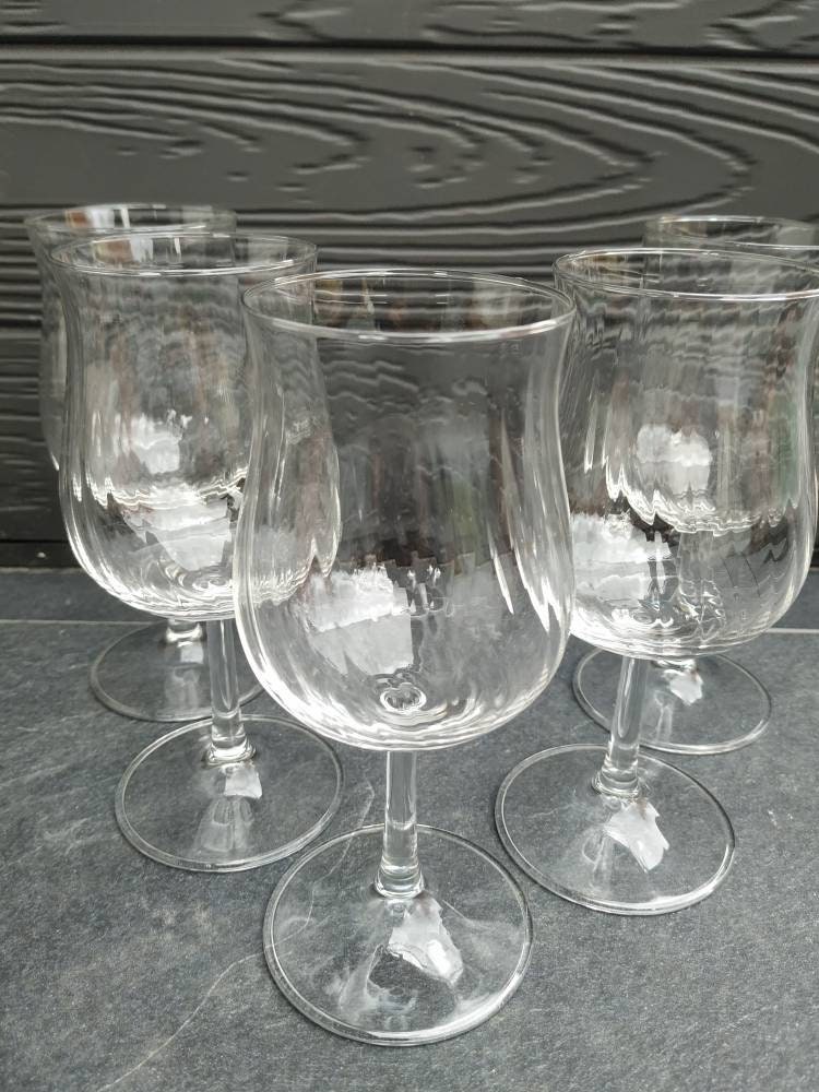 Art Déco Années 30. Lot de 5 Verres à Pied Cannelés | avec Striures Transversales. en Cristal Taillé
