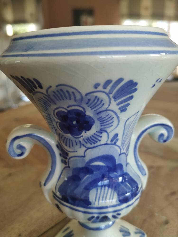 Petit Vase Delft Ancien en Faïence. Motifs Floraux. Camaïeu de Bleus. Tb État