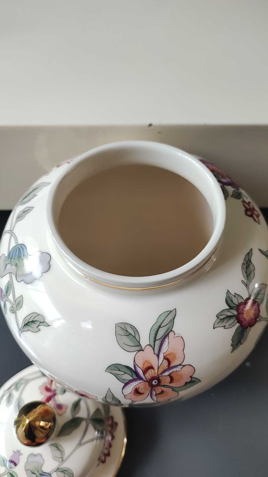 Boîte à Chocolat à Couvercle En Porcelaine Française Du Début Du 20e Siècle Pour La Marquise De Sévigné