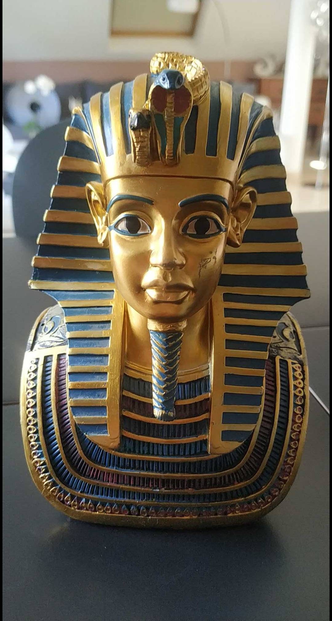 statue Buste Du Pharaon Égyptien Toutankhamon. en Résine Patinée Bleu Violine & Or. Très Belles Fini