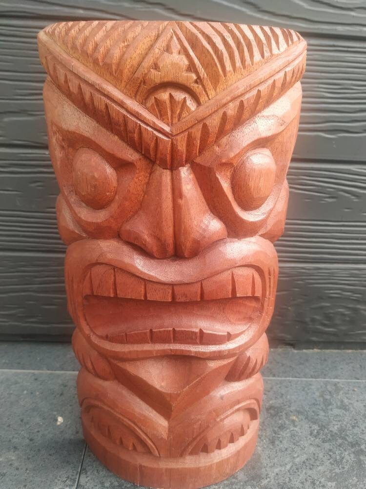 Art Artisanal Indonésien. Tiki en Bois Exotique Sculpté Main. Bali | Indonésie. Haut 30 cm. Largeur.