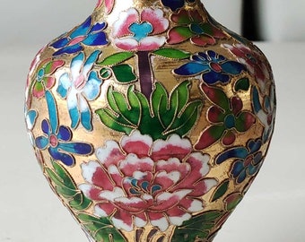 Ancien petit Vase chinois Antique forme boule, en laiton émaillé cloisonné - Motifs floraux polychromes en relief aux contours perlés dorés