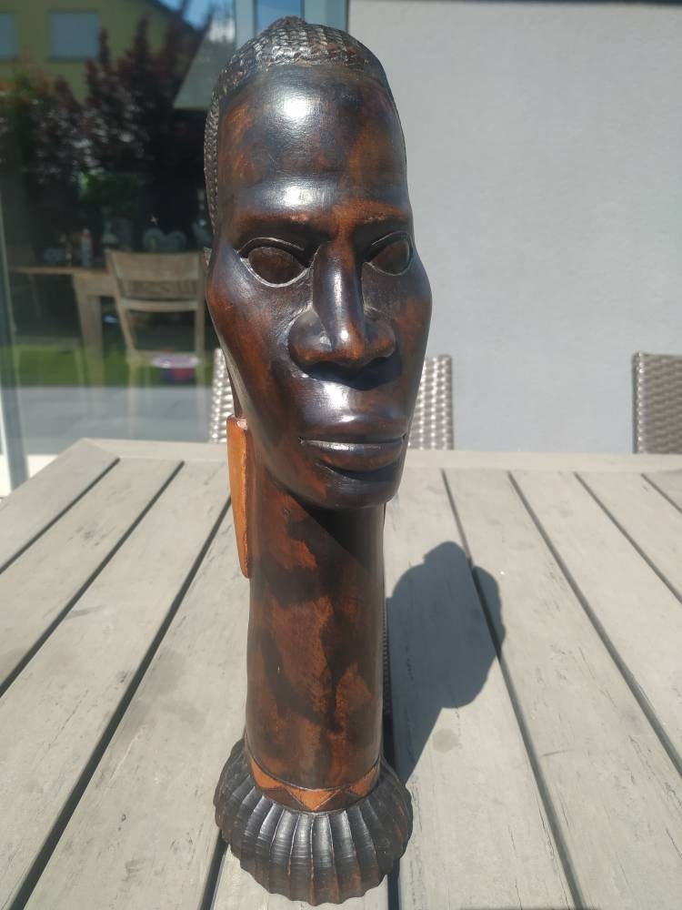 Art Artisanal Africain. Très Beau Buste de Femme Africaine Du Sénégal. en Bois Massif Sculpté Main. 