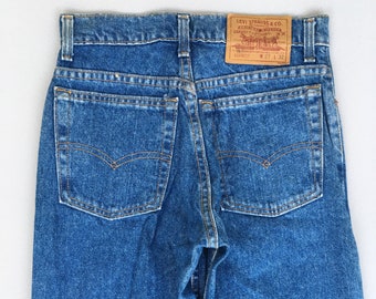 Talla 26x29 Vaqueros vintage Levis 610 lavados a la piedra Vaqueros desgastados de corte recto Levis de los años 90 Vaqueros mom Levis Vaqueros boyfriend Levis W26