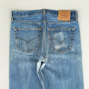 Talla 31x32.5 Vaqueros vintage Levis 501XX lavados a la piedra Vaqueros azul claro lavados Vaqueros desgastados Levis 90s Vaqueros desgastados Vaqueros Levis para hombre W31